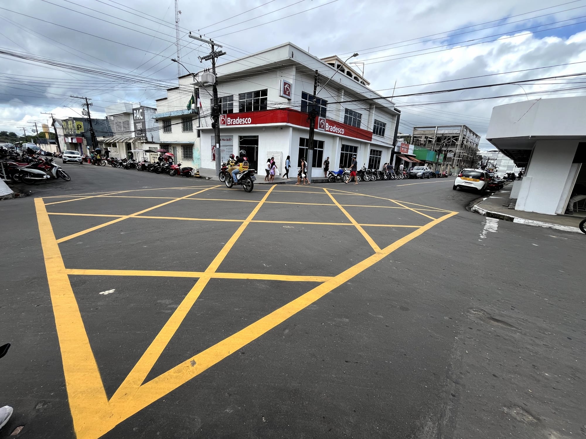 A Prefeitura avança com mobilidade urbana em Tefé.