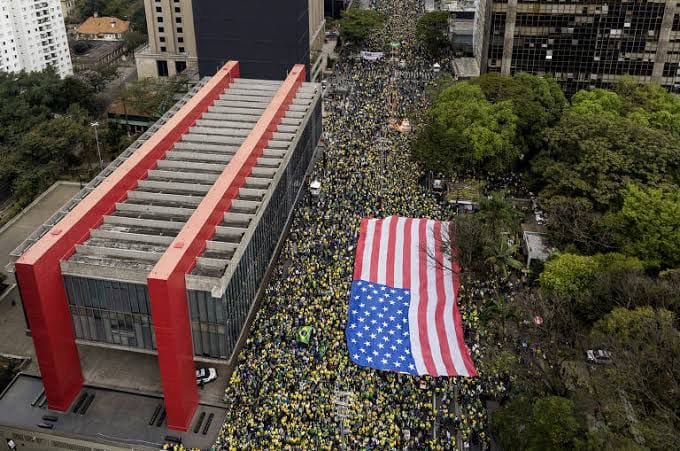 Quando a Águia Manda, o Verde-Amarelo Obedece