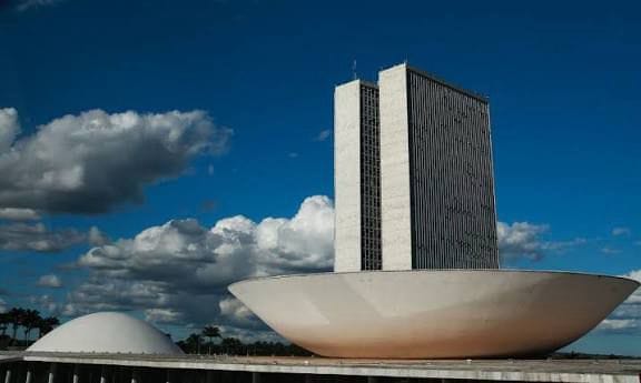 Bancada amazonense perde duas vagas na Câmara Federal
