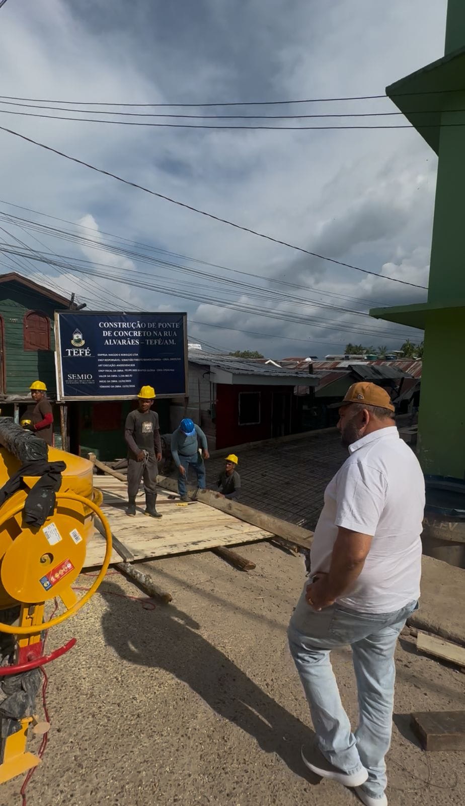 NICSON MARREIRA ESTEVE VISITANDO A PONTE QUE LIGA SANTO ANTÔNIO E OLARIA