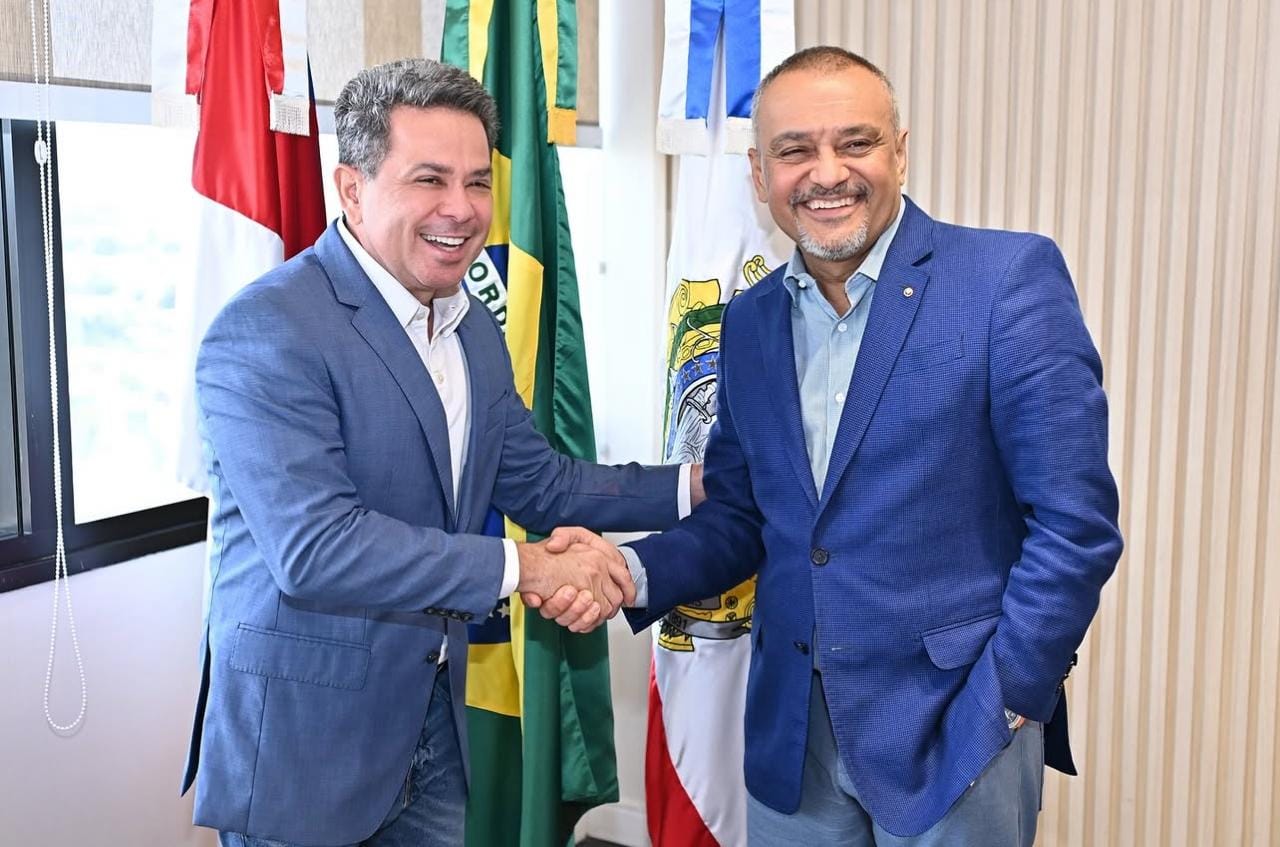 Após reunião com Tadeu, Jomar anuncia que não tem dinheiro para o abono dos servidores