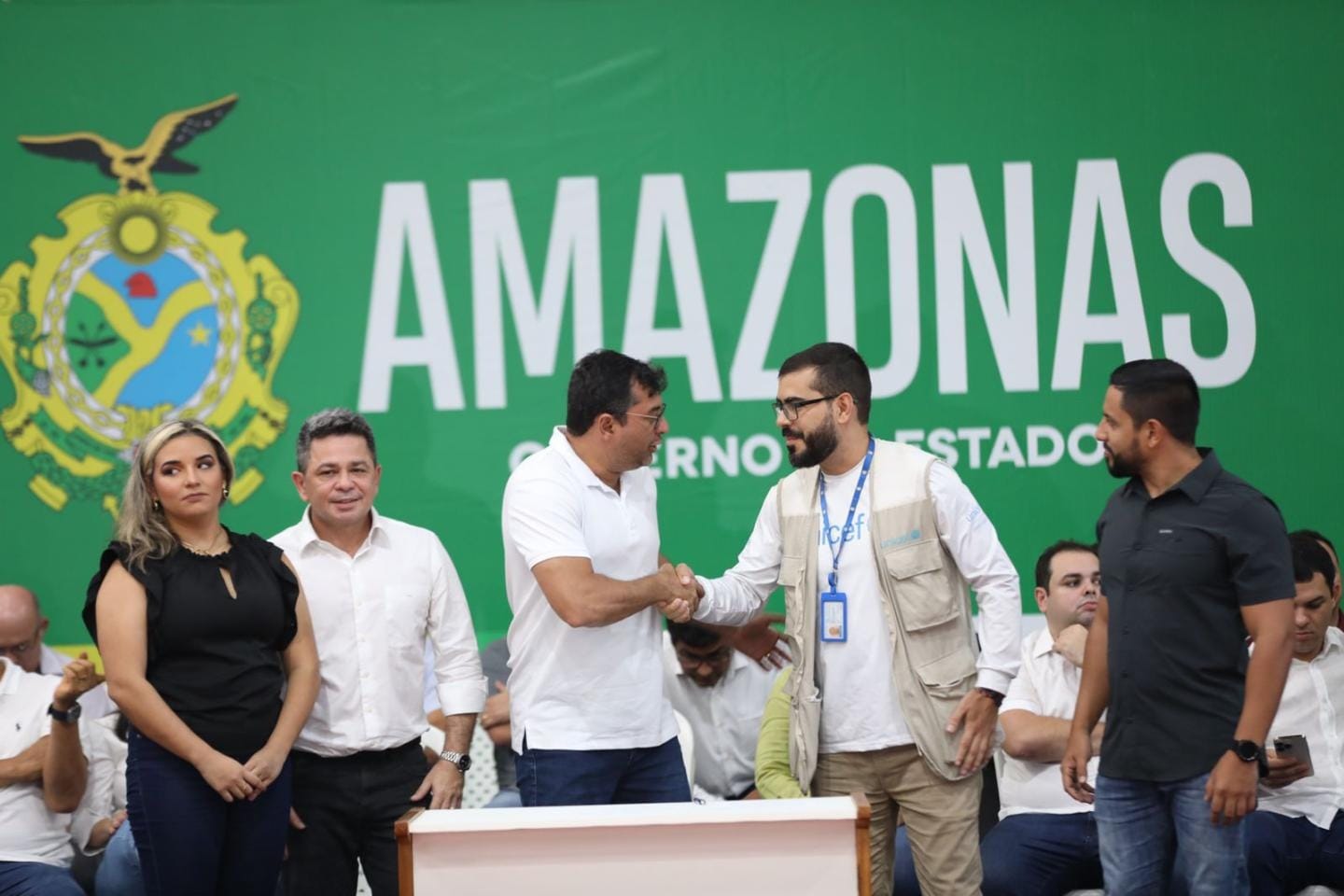 Wilson Lima assina contrato com empresa contestada pelo MPF