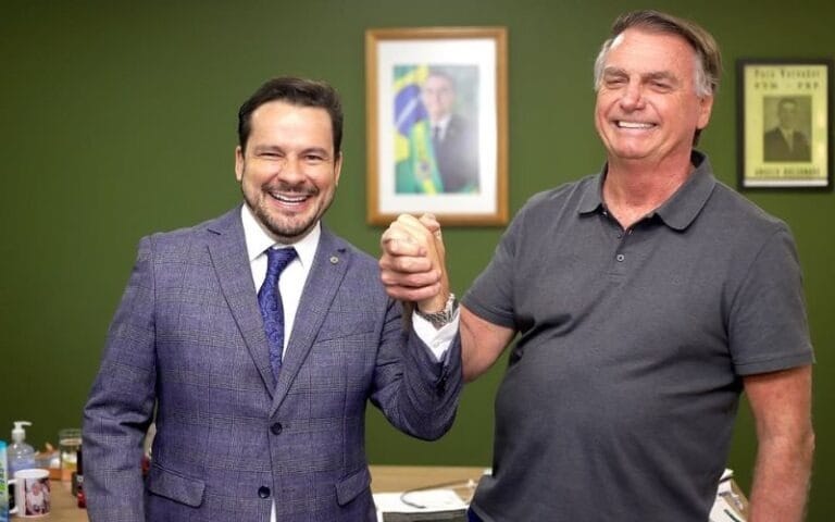 Capitão Alberto Neto lidera mais uma pesquisa para o Senado