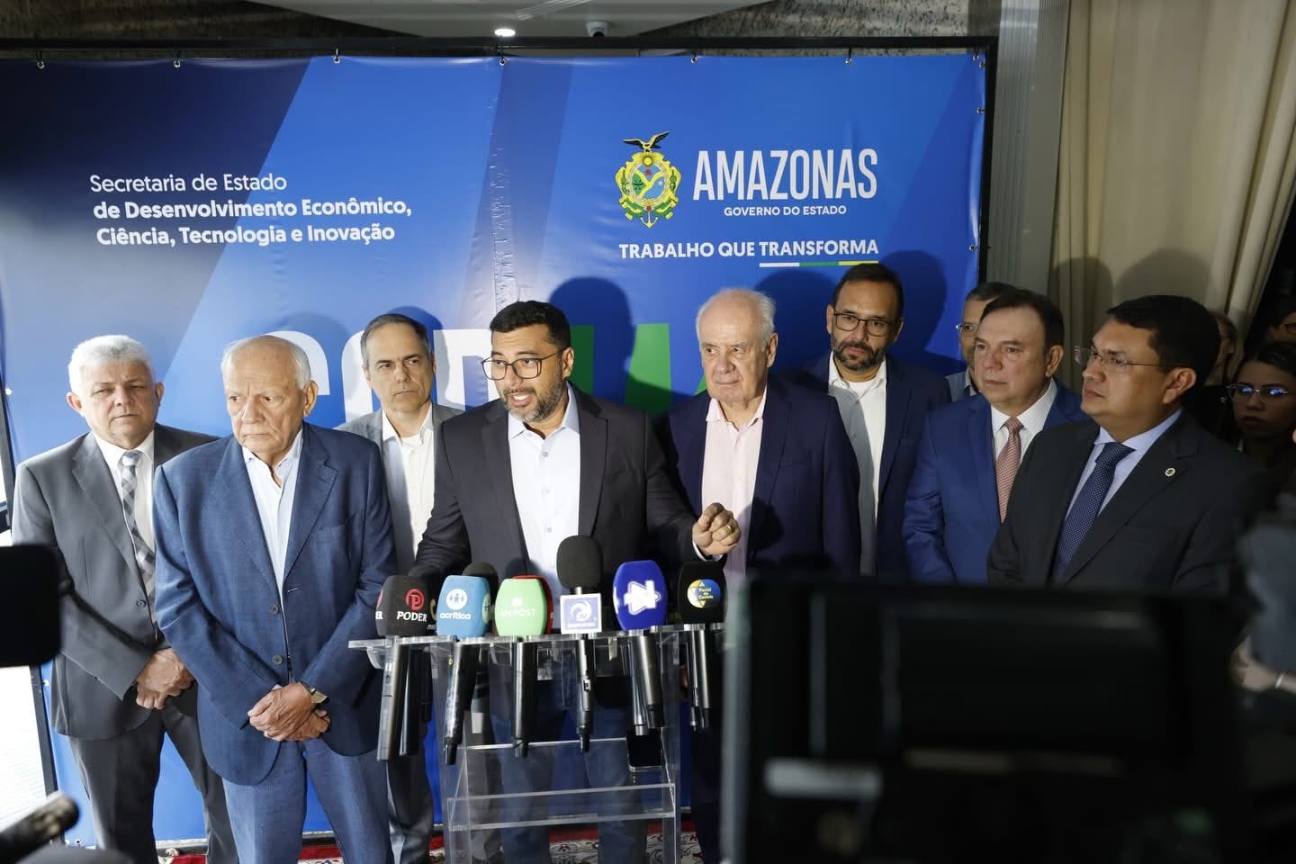 Suspeitando rasteira Wilson dispara ‘ David é um fuleiro’