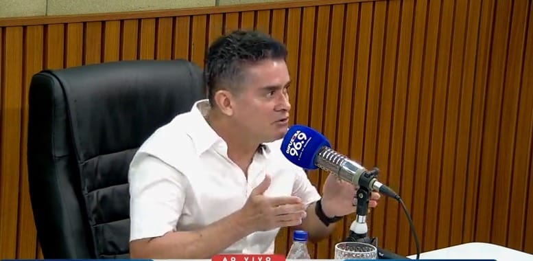 David se afastará no dia 31 de março com medo do 01 de abril