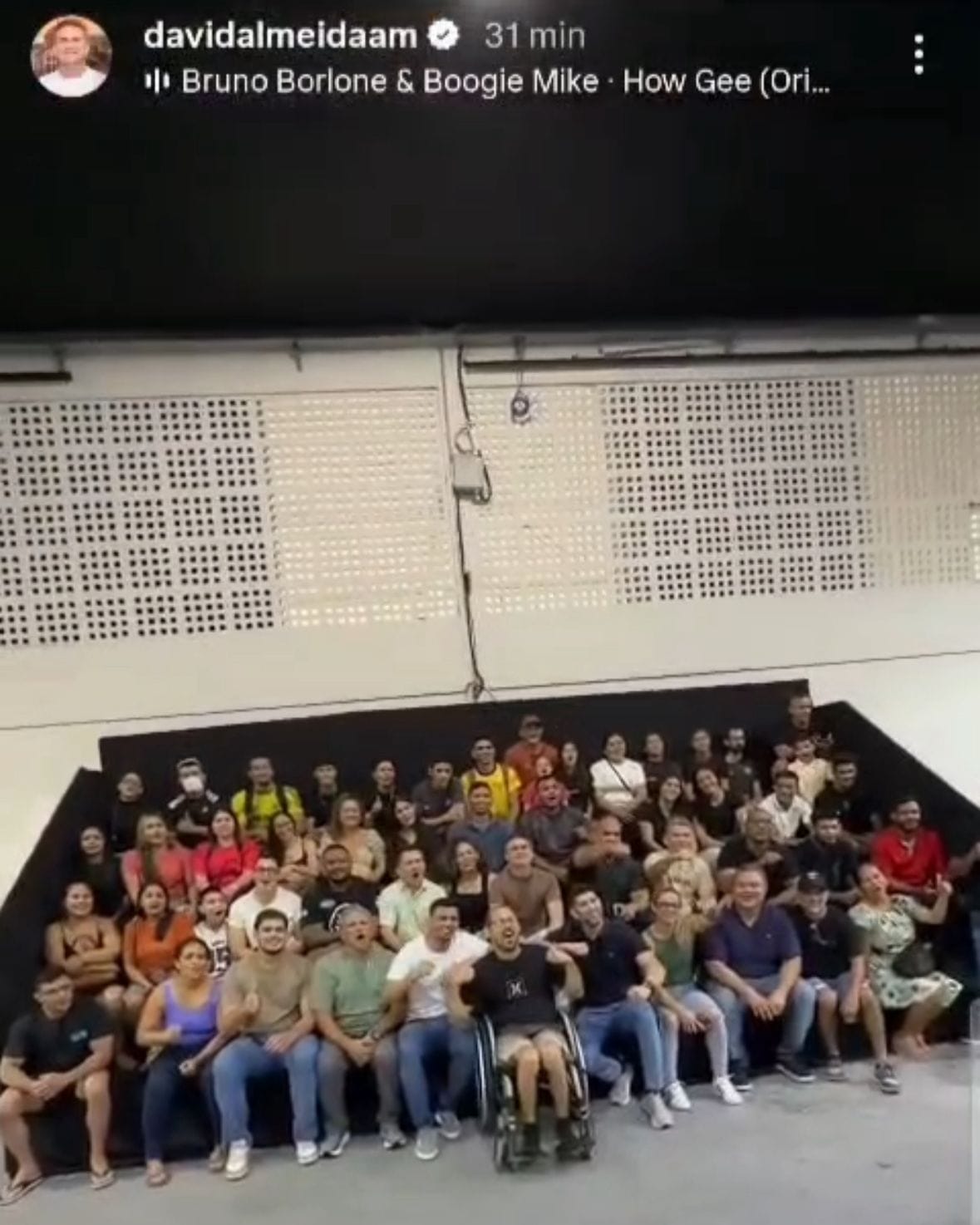 Prefeitura convoca campeões para receber R$ 1 mil, mas atletas denunciam mudança para comitê de David Almeida